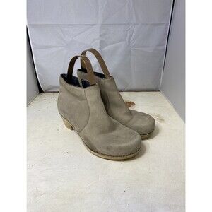Dansko Maria Taupe Milled Nubuck Ankle Boots Size 37 Euro or 6.5-7 US